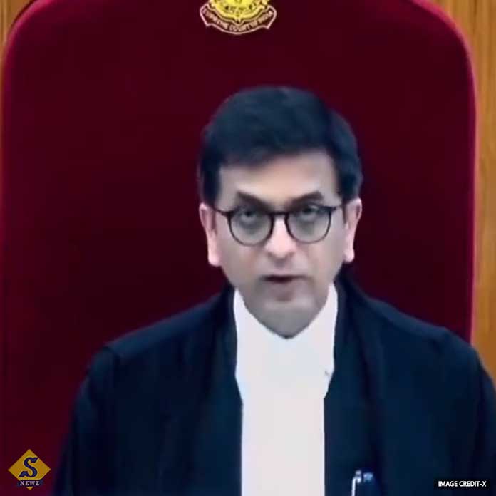 It-is-not-the-court's-job-to-order-the-Chief-Minister-to-resign_Chandrachud