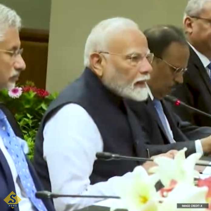 Modi-wants-to-make-India-like-Singapore