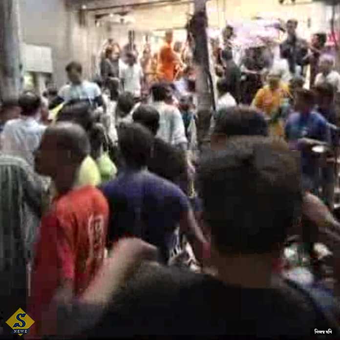 নৈহাটিতে প্রতিবাদ মিছিলে হামলা