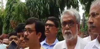 জুনিয়র পাশে থেকে কর্মবিরতির হুঁশিয়ারি সিনিয়রদের