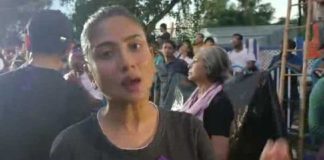 ধর্মতলায় রাতভর অবস্থানে স্বস্তিকা-সোহিনী-দেবলীনারা dharmatala raatvor