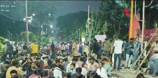 যার ইস্তফার জন্য অবস্থান, মেল করেছেন তিনিই, অবাক জুনিয়র ডাক্তাররা