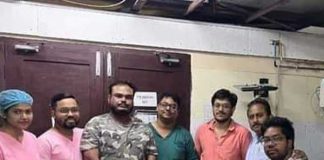 আর জি করে অনিকেত-কে দেখতে তাঁর বাবা