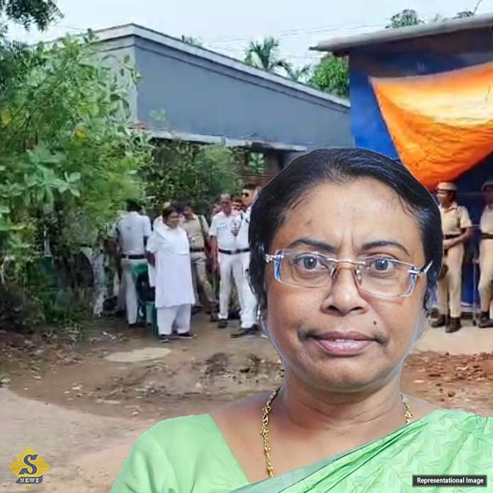 পুলিশি টহল, ক্ষোভের জেরে এখনও অন্তরালে কাউন্সিলর