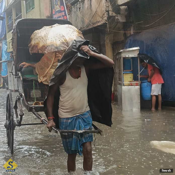 দানা : কলকাতায় বিকেল পর্যন্ত চলবে ঝড়বৃষ্টি