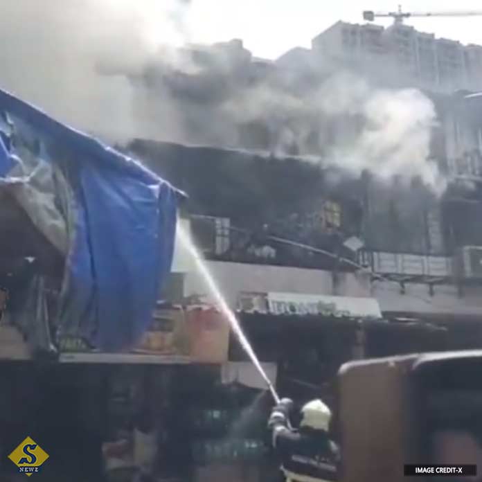 Devastating-fire-in-warehouse-in-Mumbai