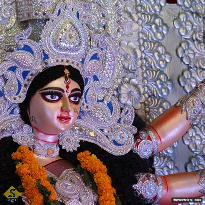 পঞ্চমী-ষষ্ঠী-সপ্তমী মিলেমিশে একাকার