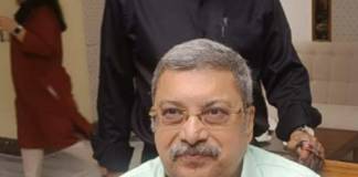 জেপিসি বৈঠকে ধুন্ধুমার, কাচ ঢুকে আহত কল্যাণ