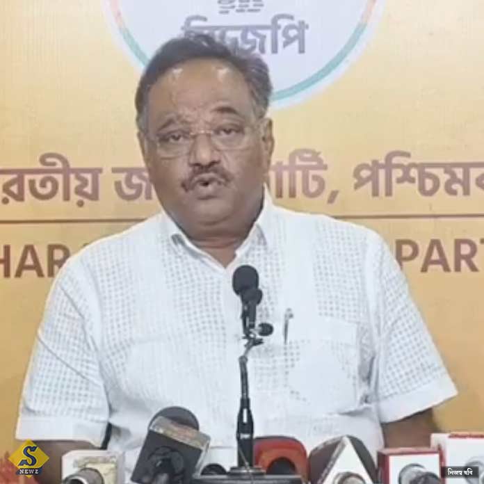 ৬ জেলায়  আবাসের বাড়ি তৈরির কাজ বন্ধের নির্দেশ কমিশনের