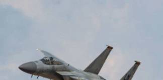 মধ্যপ্রাচ্যে আমেরিকার এফ-১৫ যুদ্ধবিমান