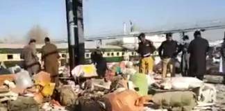 পাকিস্তানে বোমা বিস্ফোরণে নিহত বাড়ছে