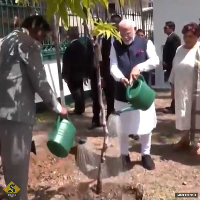 EEK PER MAA K NAAM AVIJAN ANYO DESHE O MODI