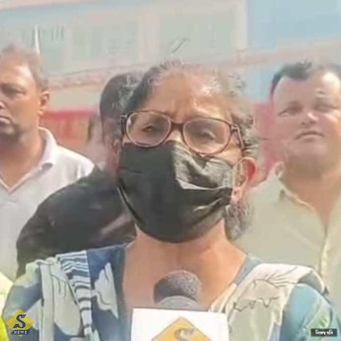 নিমতলায় আগুন, গৃহহীন ২৫ পরিবার  