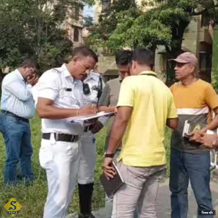 সকালে বিস্ফোরণ, বিকেলে সেই পাটুলিতেই উদ্ধার আরও বোমা