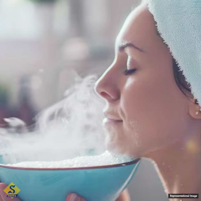 Steam the skin with hot water