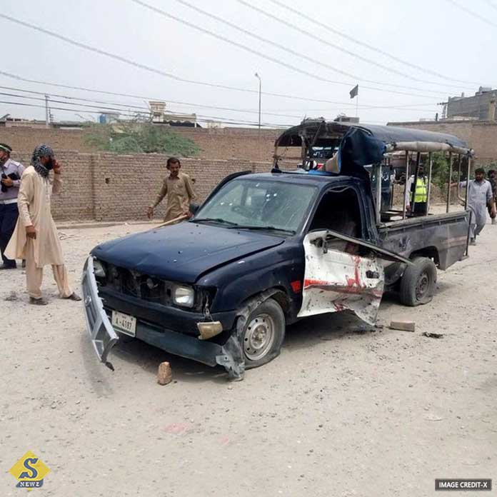 Suicide attack on Pakistan army camp, 12 dead