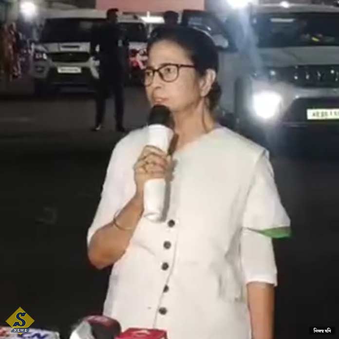 স্বাস্থ্যসাথীর অপব্যবহার, আর জি আন্দোলনে আক্রমণাত্মক মুখ্যমন্ত্রী