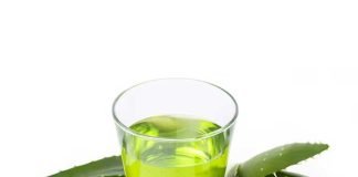 চুল ভাল রাখতে আমলকি-অ্যালো ভেরা শট