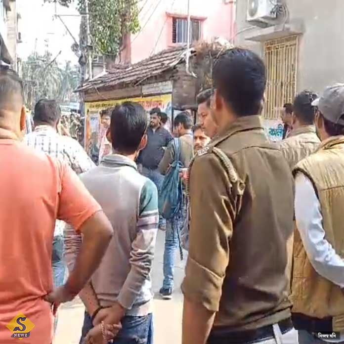 মদের টাকা না পেয়ে প্রাক্তন কাউন্সিলরের অনুগামীদের মারে রক্তাক্ত ২