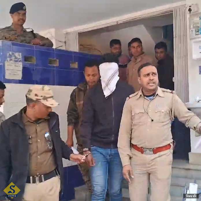 বাংলাদেশে হুমকি, পালিয়ে চোপড়ায় আটক কিশোরী, সাঁতরে এপারে যুবক