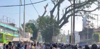 সিল হতে পারে বর্ডার, আশঙ্কায় বাংলাদেশে ফেরার হিড়িক