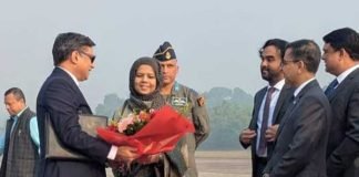 ঢাকায় পৌঁছলেন বিক্রম মিশ্রী, উচ্চপর্যায়ের বৈঠক