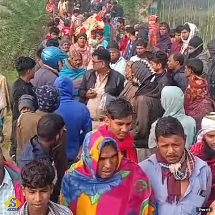 বাড়ি থেকে ডেকে খুন, জমি বিবাদে অস্ত্রের কোপ