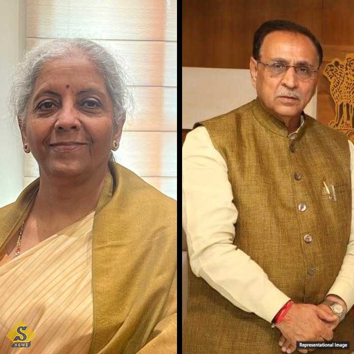 Nirmala-Rupani-active-in-resolving-Maharashtra's-problems