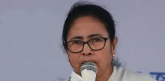 ‘বাবার মুখে যুদ্ধ-আত্মত্যাগের গল্প’, স্মৃতিমেদুর মুখ্যমন্ত্রী
