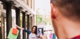 আমেরিকায় নিষিদ্ধের পথে টিকটক