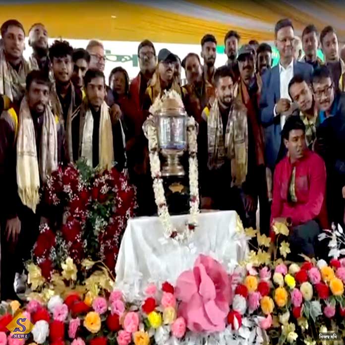 চেতলায় সন্তোষজয়ী ভারতসেরা বাংলা দলকে সংবর্ধনা