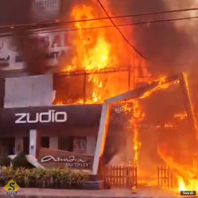 Barrackpore-shopping-mall-biryani-shop-fire-scare