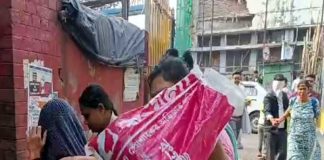 বেআইনিভাবে শিশু কেনা, গ্রেফতার নিঃসন্তান দম্পতি