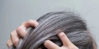 অকালে পেকে যাচ্ছে চুল