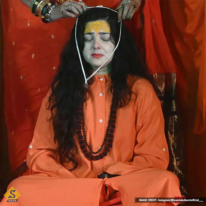 সন্ন্যাস নেওয়ার সময় কাঁদলেন মমতা 