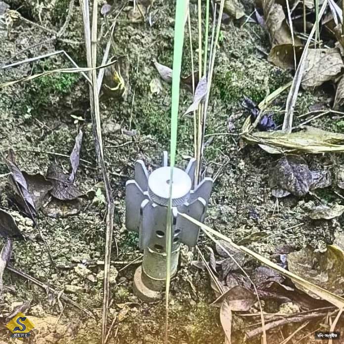 ড্রোন হামলায় অশান্ত মণিপুর, উদ্ধার অস্ত্র 