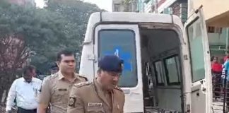 ঠাকুরপুকুরে মহিলার নলিকাটা দেহ, উধাও সঙ্গী, রহস্য