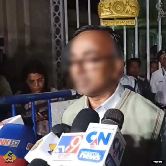 সিবিআইয়ের তদন্তে অনাস্থা, রাজভবনে অভয়ার পরিবার 