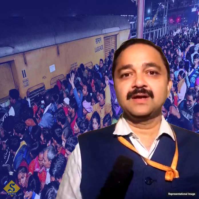 A-passenger-fell-on-the-stairs-due-to-the-crowd,-was-trampled_-Railways