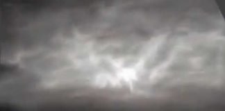 মঙ্গলের বিষ্ময়কর রঙিন মেঘের ছবি