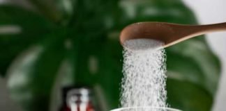 নিয়মিত নুন-জল পানে উপকার