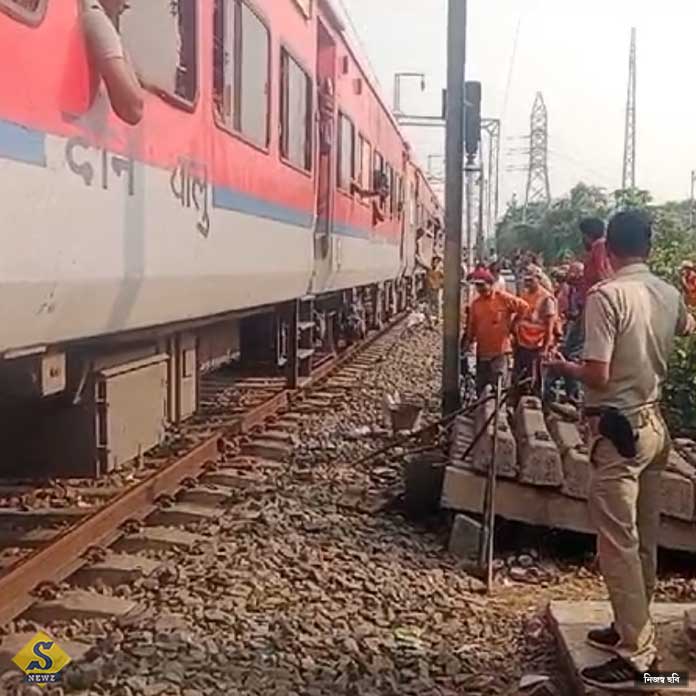 Crack-in-railway-line_-Express-train