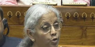 ১২ লাখ পর্যন্ত আয়কর ছাড়, ঘোষণা নির্মলার