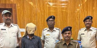 জীবনতলাকাণ্ডের মধ্যে মুর্শিদাবাদে অস্ত্রের ভাণ্ডার