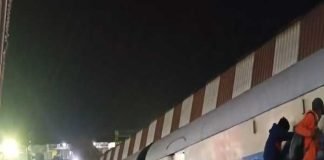 ট্রেনের তুলনায় বেশি টিকিট বিক্রি নয়াদিল্লি স্টেশনে! প্রশ্ন