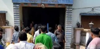 শান্তিপুরে বিজেপির পঞ্চায়েত সমিতির অফিসে তাণ্ডব তৃণমূলের