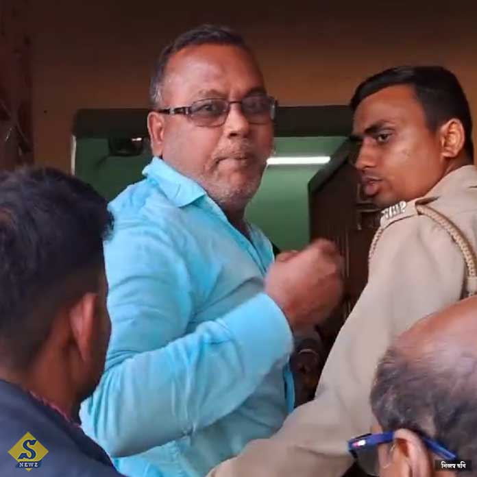 বোমাবাজিকাণ্ডে গ্রেফতার তৃণমূল নেতা, অপসারিত কাঁকড়তলা ওসি