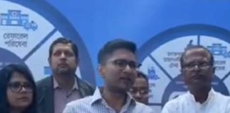 আপ-কংগ্রেসের জোটেও লাভ হত না, মমতায় সহমত নন অভিষেক