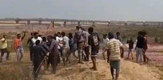 অবৈধ বালি খাদান বন্ধ করতে গিয়ে পাল্টা হামলার মুখে জিতেন্দ্র