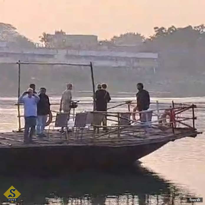 জিয়াগঞ্জে অরিজিতের সঙ্গে নৌকা ভ্রমণে এড শেরিন